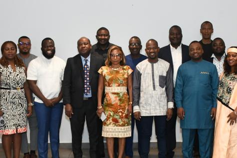 Photo de groupe des participants de l'atelier