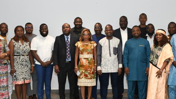 Photo de groupe des participants de l'atelier
